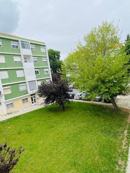 Modern 3 Bedroom Flat In Lisbon Luaran gambar
